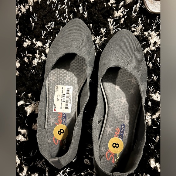 Skechers ladies casual pointed Flats - Picture 1 of 6